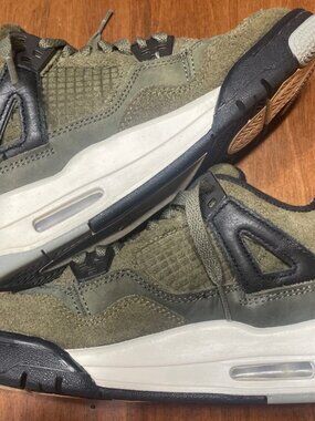 Nike Air Jordan 4 SE Craft "Medium Olive" – Youth Size 4.5Y